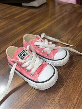 Converse baby girls Pink Low-Top Sneakers size 4